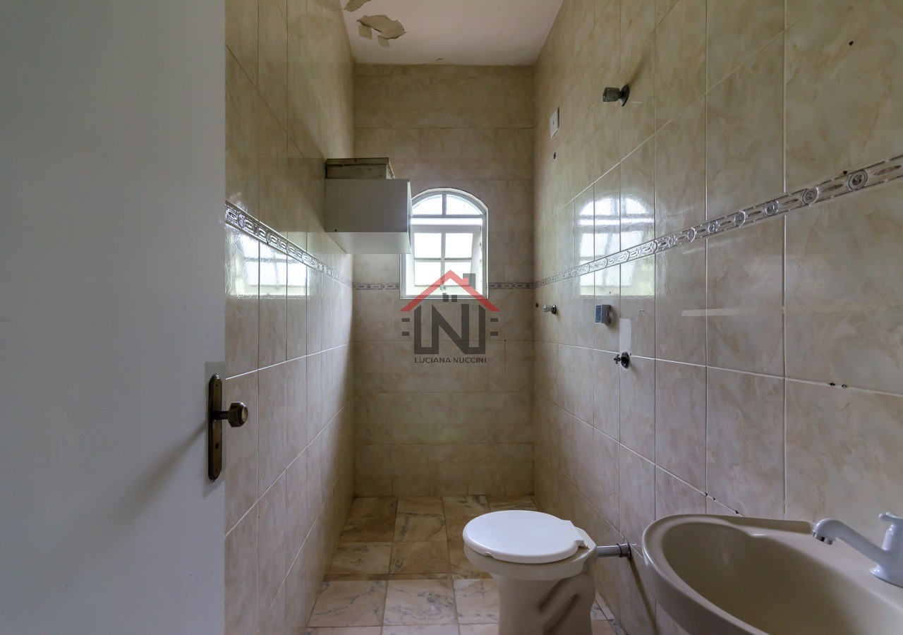 Aluguel de Casa com 3 Quartos e 1 Suíte na Vila Romana, São Paulo-SP: Espaço e Conforto em 230m²!