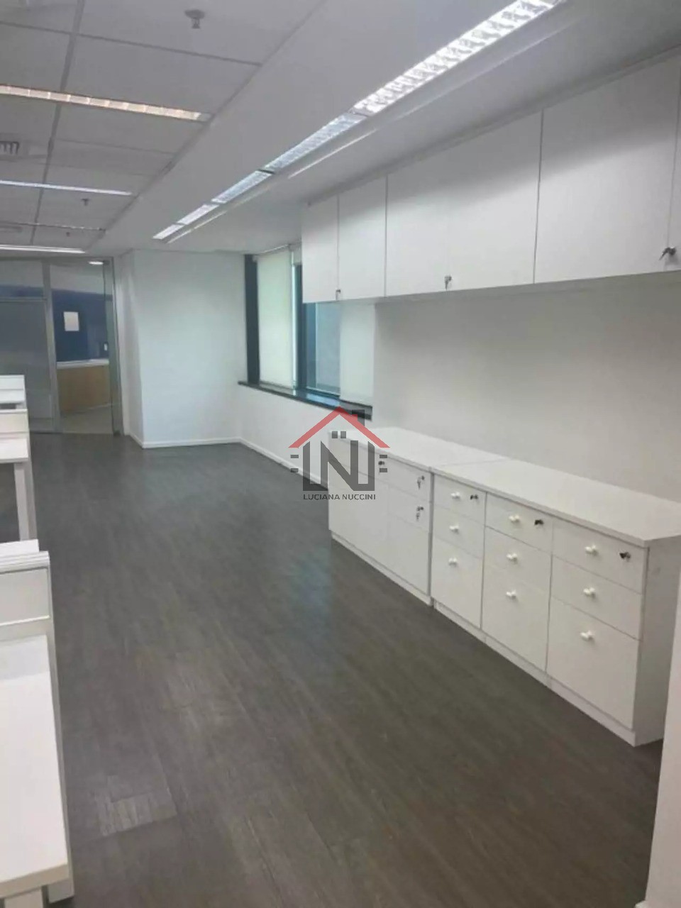 Aluguel de Conjunto Comercial Premium em Pinheiros, São Paulo: 18 banheiros, 42 vagas, 1.550m² de Área!