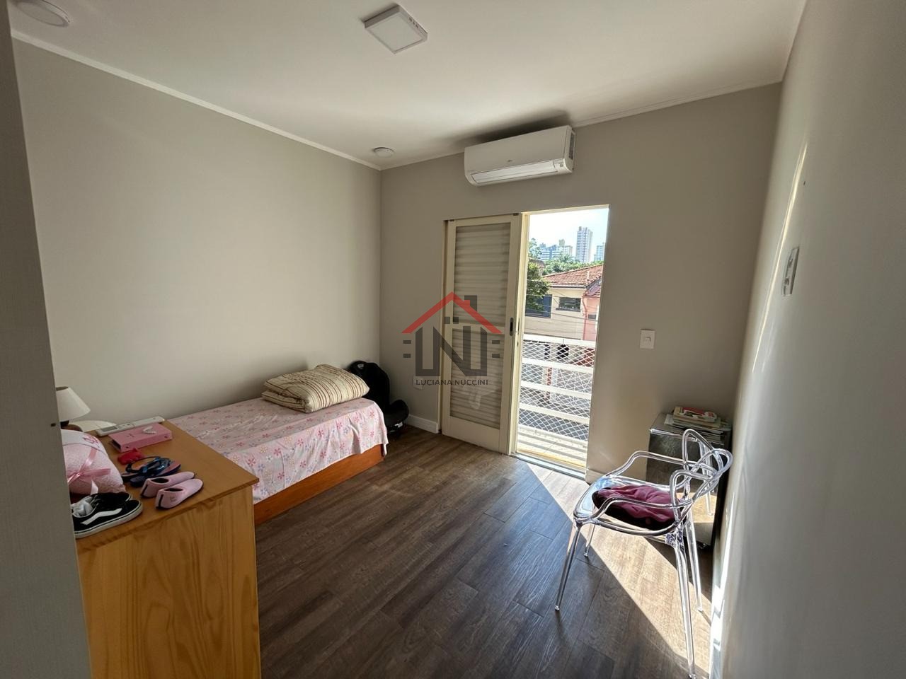 Imperdível Casa à Venda na Vila Mariana, São Paulo-SP: 3 Quartos, 3 Suítes, 1 Sala, 4 Banheiros, 6 Vagas de Garagem, 243m².