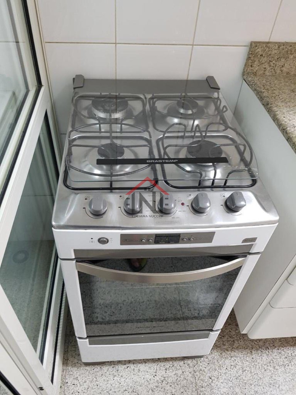 Apartamento de Alto Padrão para Locação em Cerqueira César - São Paulo-SP: 2 Quartos, 1 Suíte, 1 Sala, 2 Banheiros, 1 Vaga, 71m².