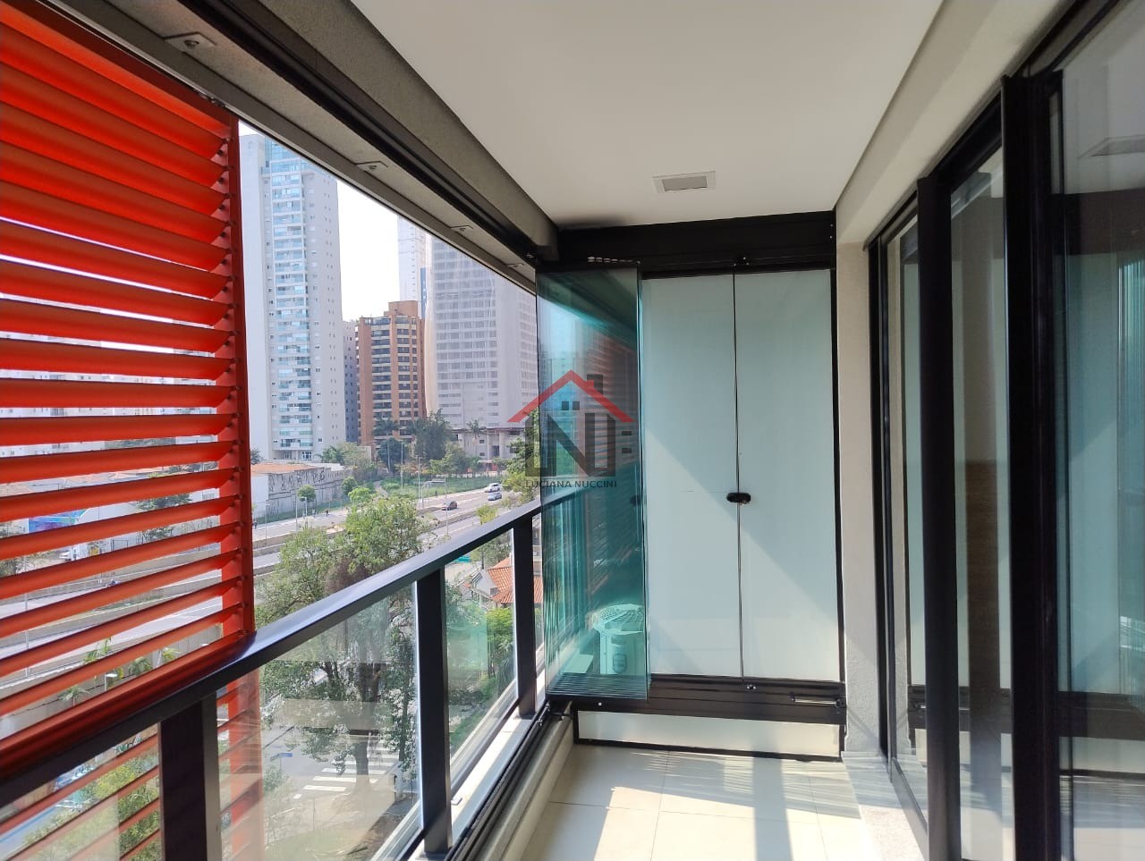 Apartamento para locação em São Paulo-SP, Campo Belo: 1 quarto, 1 sala, 1 banheiro, 1 vaga de garagem, 37,50 m².