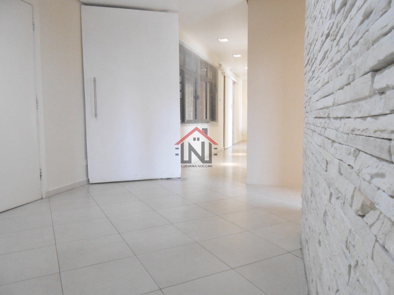 Excelente oportunidade de locação: Apartamento comercial de 155m² com 1 banheiro no Centro de São Paulo-SP!