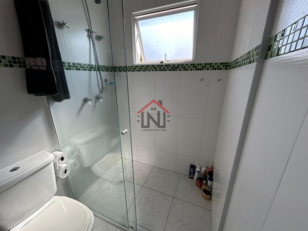 Imperdível Casa à Venda na Vila Mariana, São Paulo-SP: 3 Quartos, 3 Suítes, 1 Sala, 4 Banheiros, 6 Vagas de Garagem, 243m².