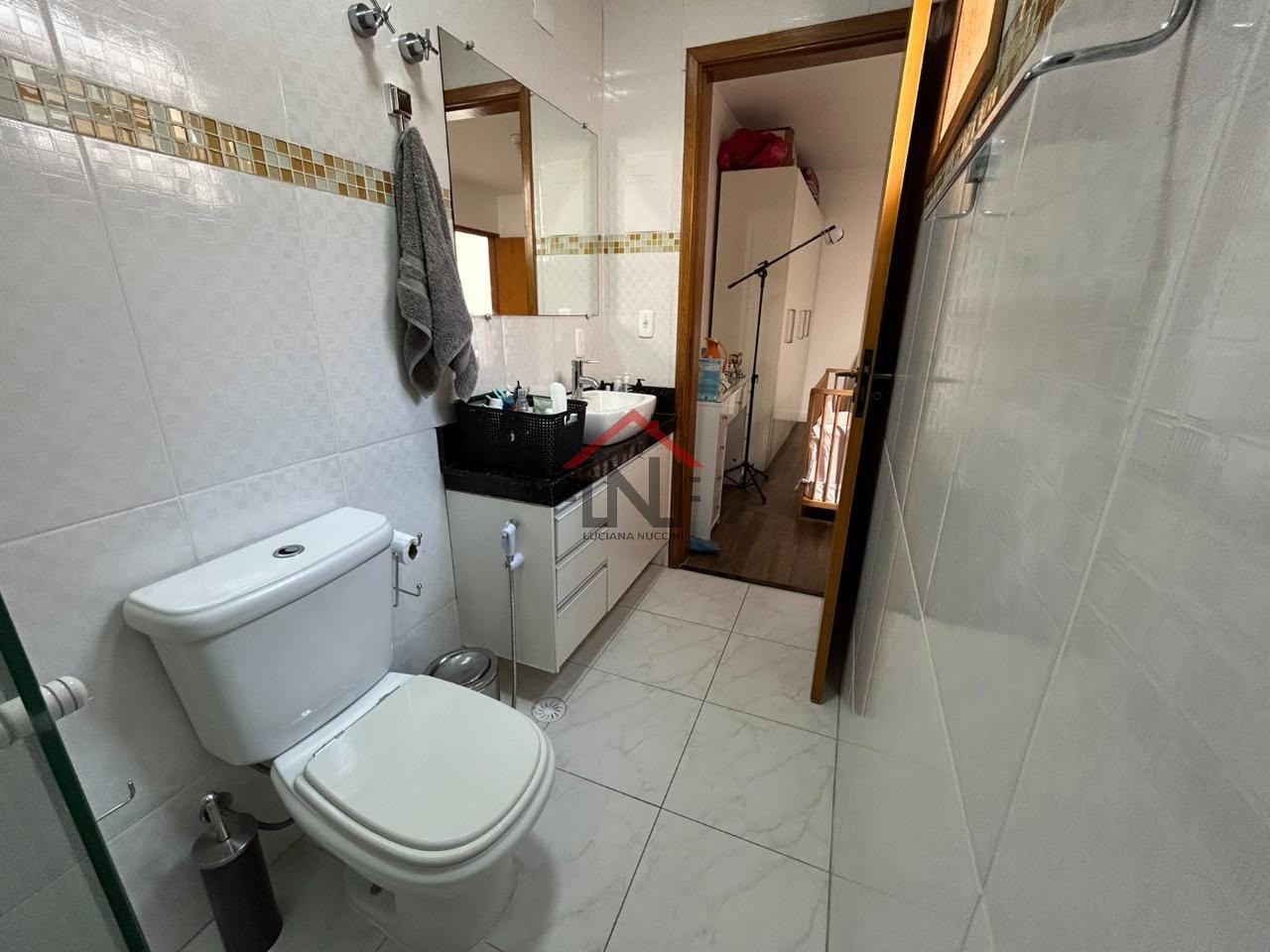 Imperdível Casa à Venda na Vila Mariana, São Paulo-SP: 3 Quartos, 3 Suítes, 1 Sala, 4 Banheiros, 6 Vagas de Garagem, 243m².