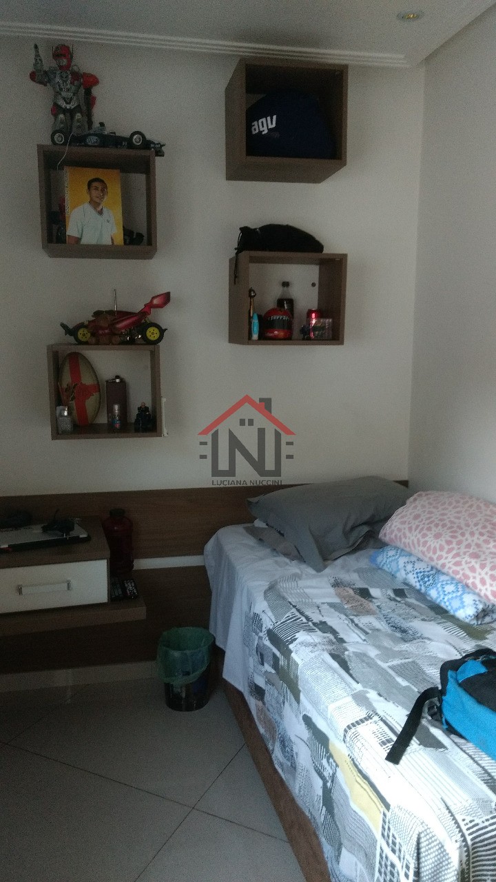 Casa de luxo à venda em São Paulo-SP, Sacomã: 4 quartos, 1 suíte, 1 sala, 3 banheiros, 4 vagas, 500m². Venha conferir!