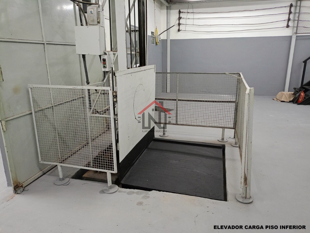 Conjunto Comercial Industrial para Venda ou Locação - Vila Moraes, São Paulo-SP: 2 Salas, 3 Banheiros, 2 Vagas, 700m².