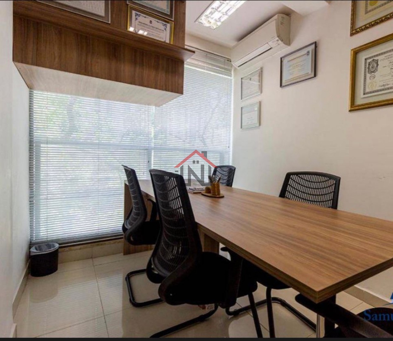 Excelente oportunidade de locação de conjunto comercial no Itaim Bibi, São Paulo-SP: 1 banheiro, 1 vaga e 51m²!