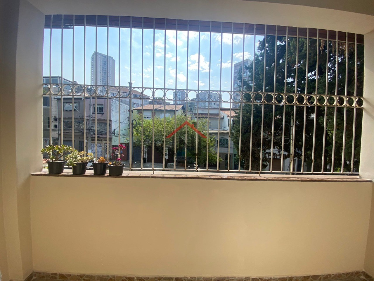 Casa à venda em São Paulo-SP, Jardim da Glória: 2 quartos, 1 sala, 1 banheiro, 2 vagas de garagem, 155m² de área!