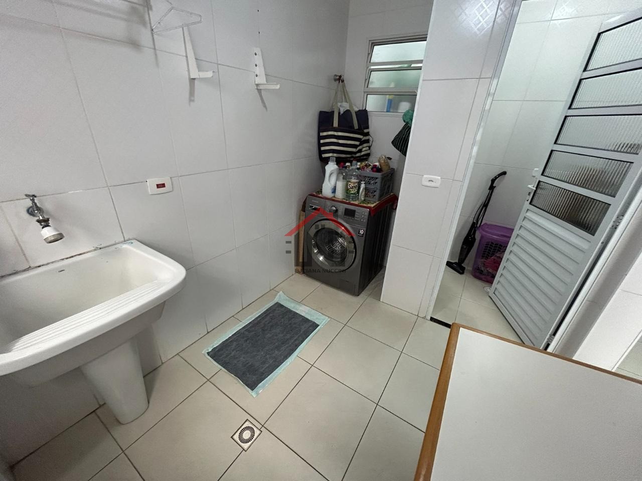 Imperdível Casa à Venda na Vila Mariana, São Paulo-SP: 3 Quartos, 3 Suítes, 1 Sala, 4 Banheiros, 6 Vagas de Garagem, 243m².