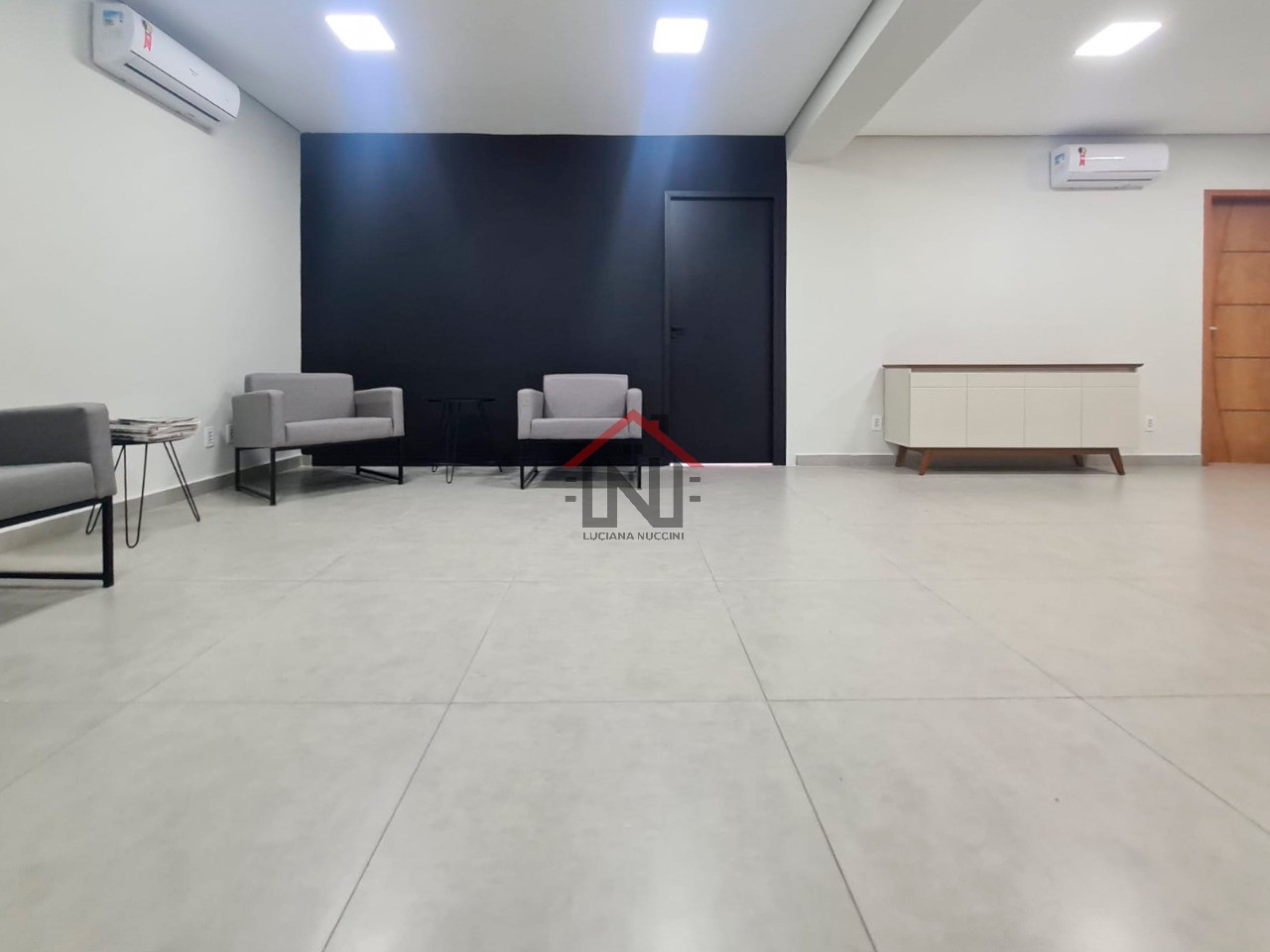 Aluguel de Apartamento Comercial de 155m² com 1 Banheiro no Centro de São Paulo-SP
