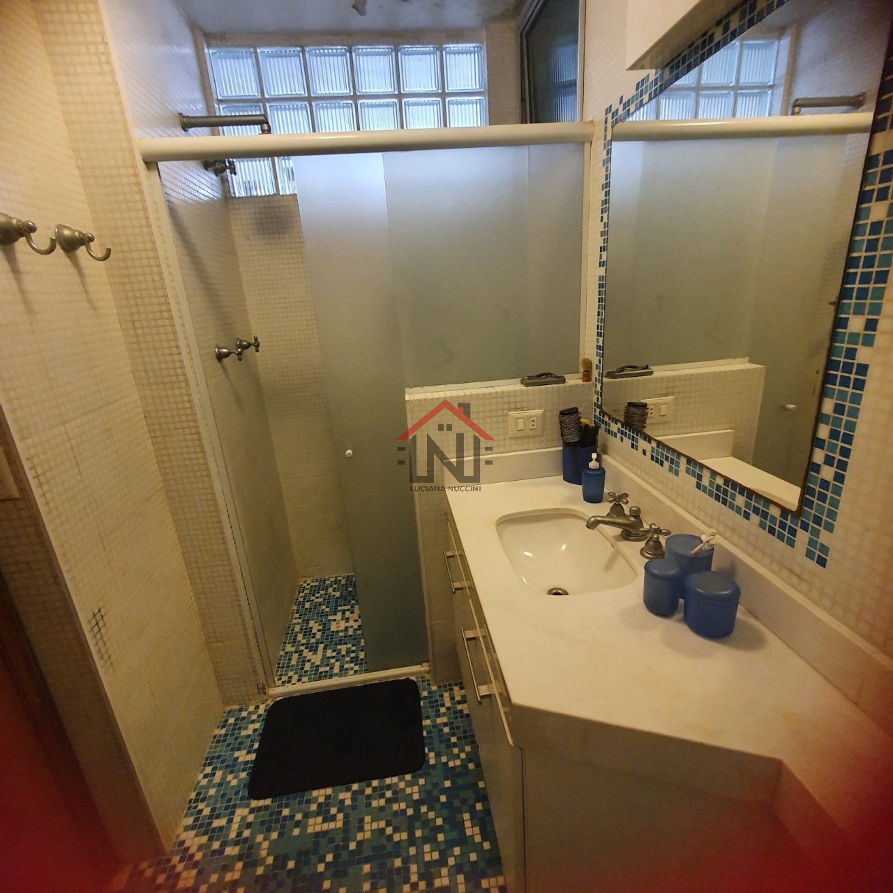 Imperdível oportunidade de adquirir apartamento de luxo no Itaim Bibi, São Paulo-SP: 3 quartos, 1 suíte, 2 salas, 4 banheiros, 189m²!