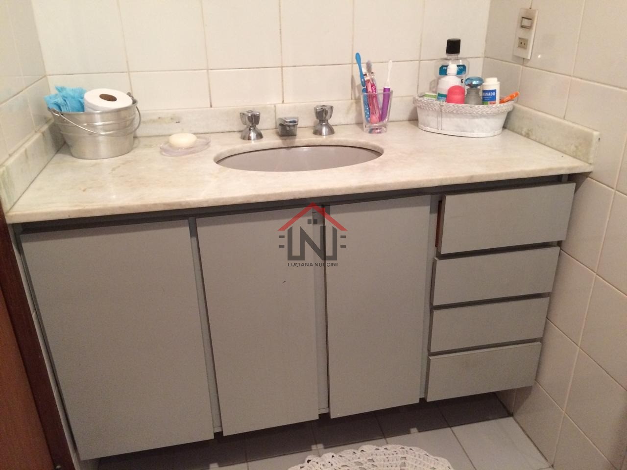 Apartamento de Luxo à Venda em São Paulo-SP, Campo Belo: 4 Quartos, 2 Suítes, 4 Banheiros, 216m² de Área. Venha Conferir!