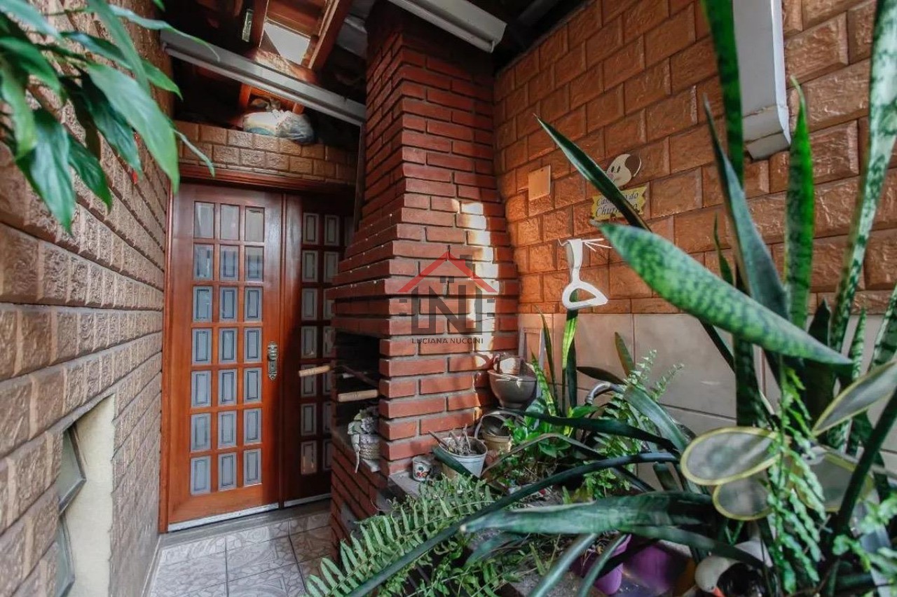 Casa à venda em São Paulo-SP, Parque Jabaquara: 3 quartos, 4 banheiros, 2 vagas, 189 m². Encontre seu lar dos sonhos!