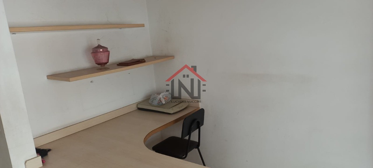 Sala Comercial no Jardim Paulista: 6 Salas, 2 Banheiros - Venda ou Locação em São Paulo-SP