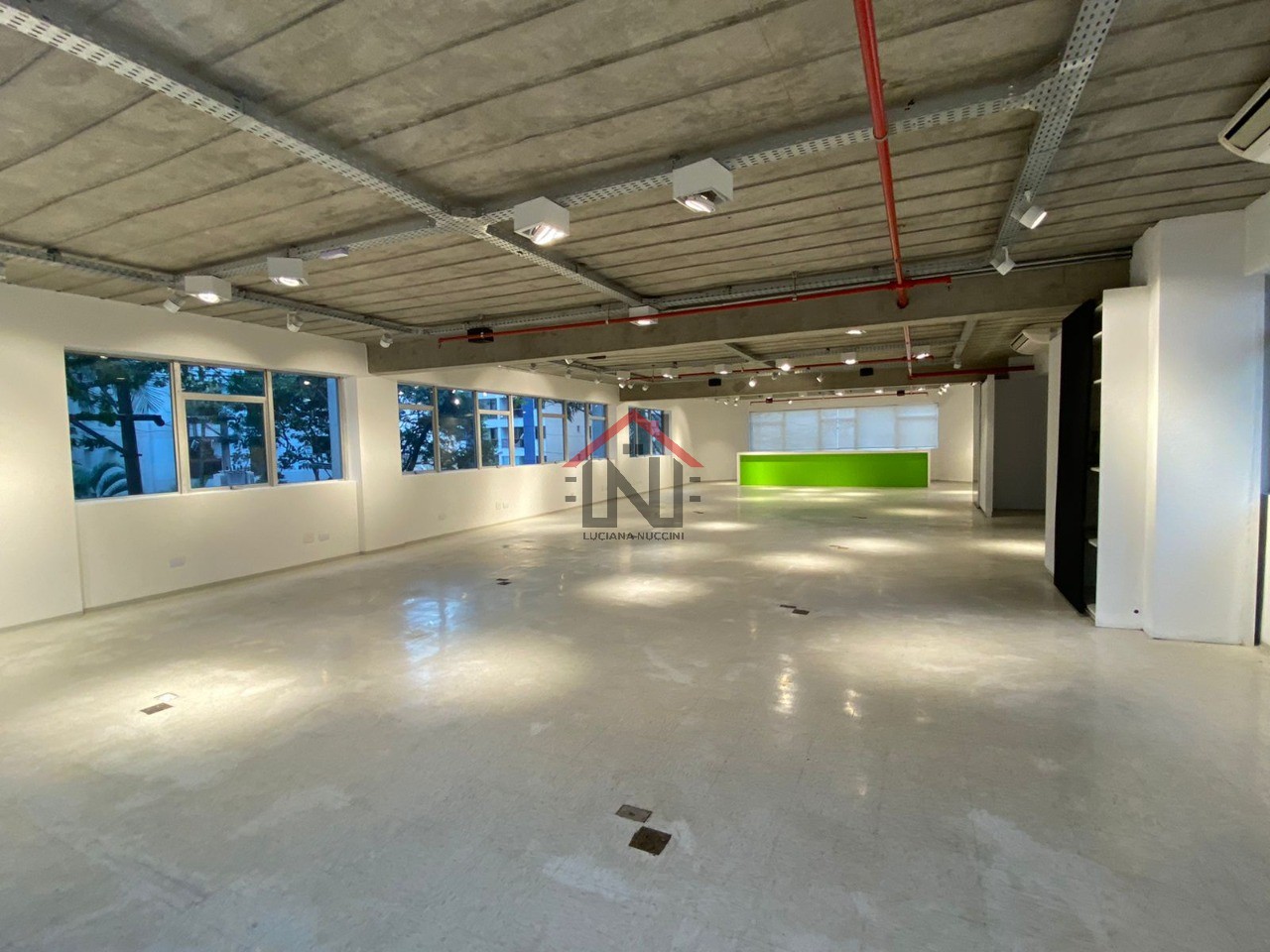Conjunto Comercial de Alto Padrão na Vila Olímpia, São Paulo-SP: Espaço Ideal para o Sucesso do seu Negócio!