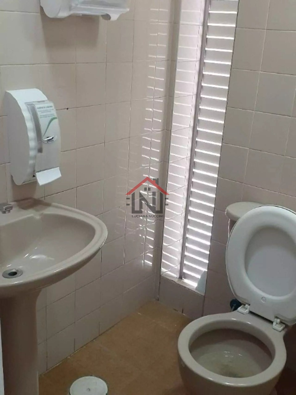 Conjunto Comercial de Alto Padrão na Cidade Monções, São Paulo-SP: 3 Banheiros, 4 Vagas e 204m² de Área
