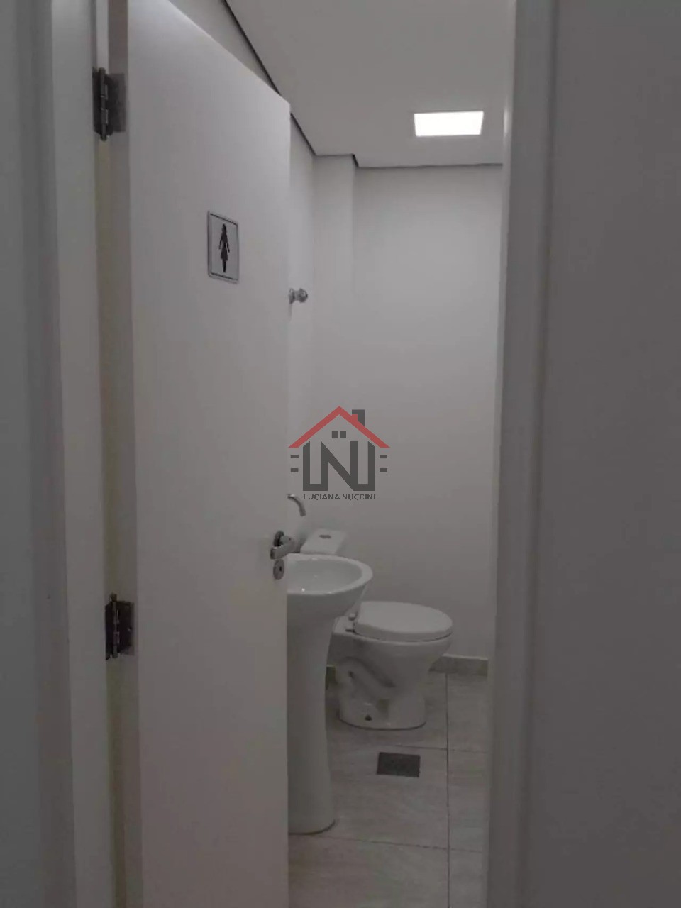 Imóvel comercial de alto padrão com 7 banheiros e 187m² em Cidade Monções, São Paulo-SP: venda ou locação!
