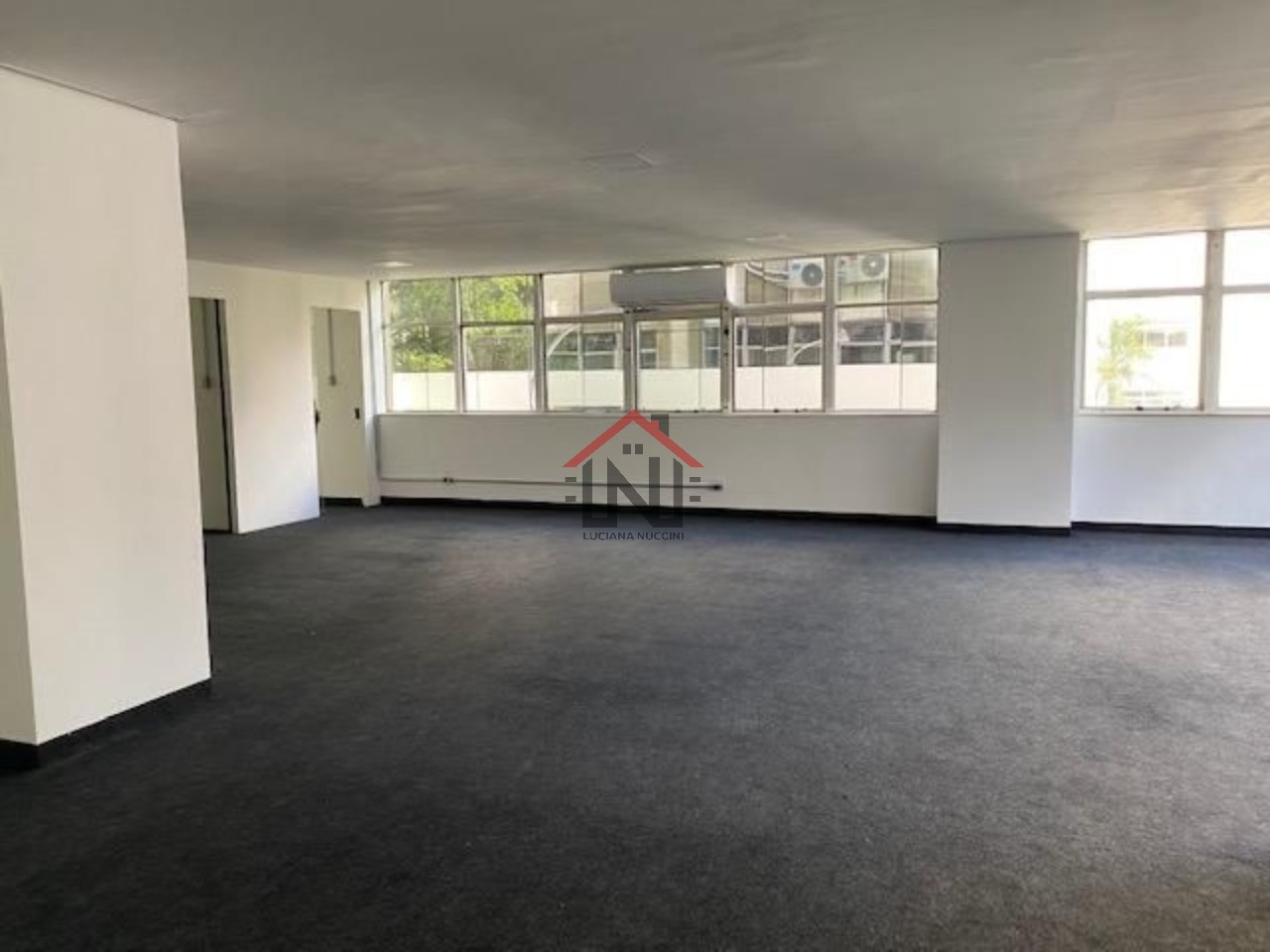 Conjunto Comercial de Alto Padrão para Locação em São Paulo-SP, Cerqueira César: 4 Salas, 2 Banheiros, 150m². Venha conferir!