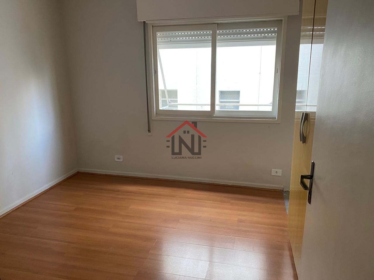 Apartamento no Jardim Paulista, São Paulo-SP: 2 quartos, sala, banheiro e vaga de garagem!