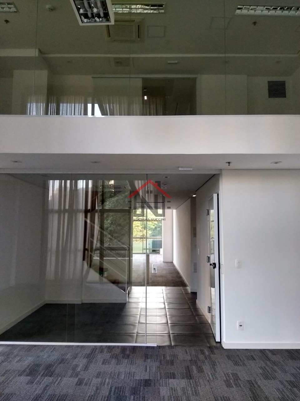 Conjunto Comercial de Alto Padrão na Cidade Monções, São Paulo - 1 Sala, 2 Banheiros, 195,26 m² de Área