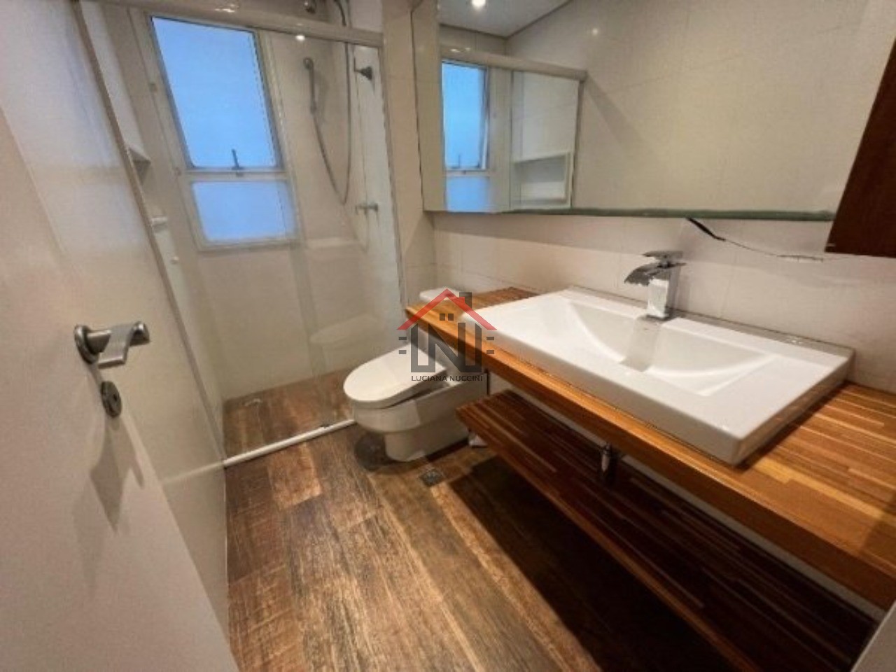 Apartamento de 1 quarto para locação em Moema, São Paulo-SP: 1 banheiro, 1 vaga de garagem, 65,00m² de área