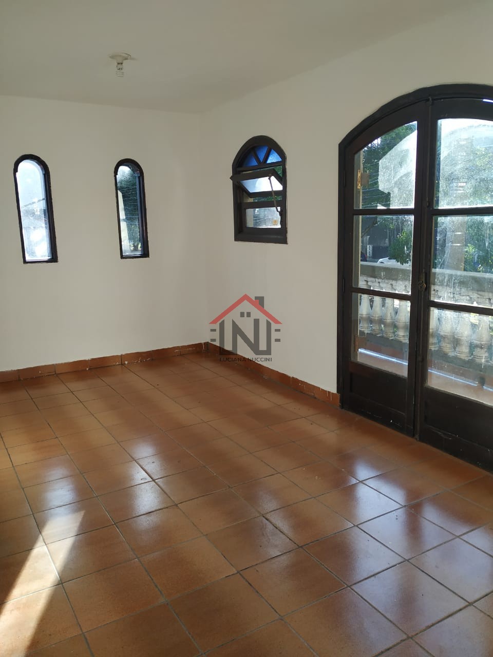 Imperdível oportunidade: Casa à venda em São Paulo-SP, Vila Liviero, 4 quartos, 1 sala, 3 banheiros, 1 vaga, 130m².