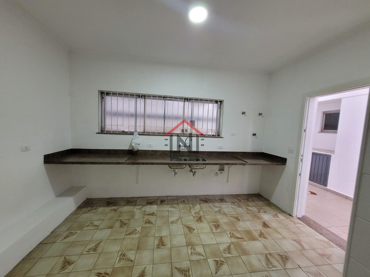 Excelente oportunidade de locação: Casa comercial com 7 quartos e 330m² no Planalto Paulista, São Paulo-SP!
