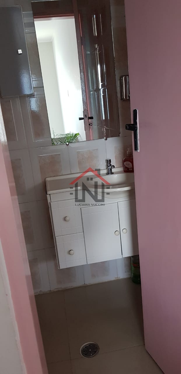 Casa Comercial para Locação em Pinheiros, São Paulo-SP: 2 Salas, 2 Banheiros, 100m² de Área