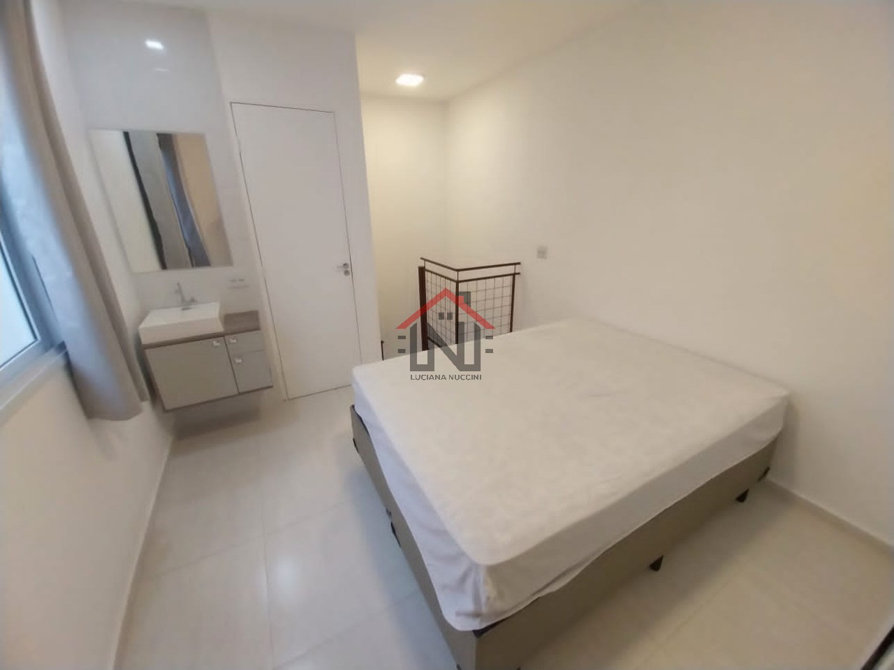 Aluguel de Apartamento com 1 Quarto e Suíte na Vila Dom Pedro I, São Paulo-SP: 35m², 2 Banheiros, Sala!