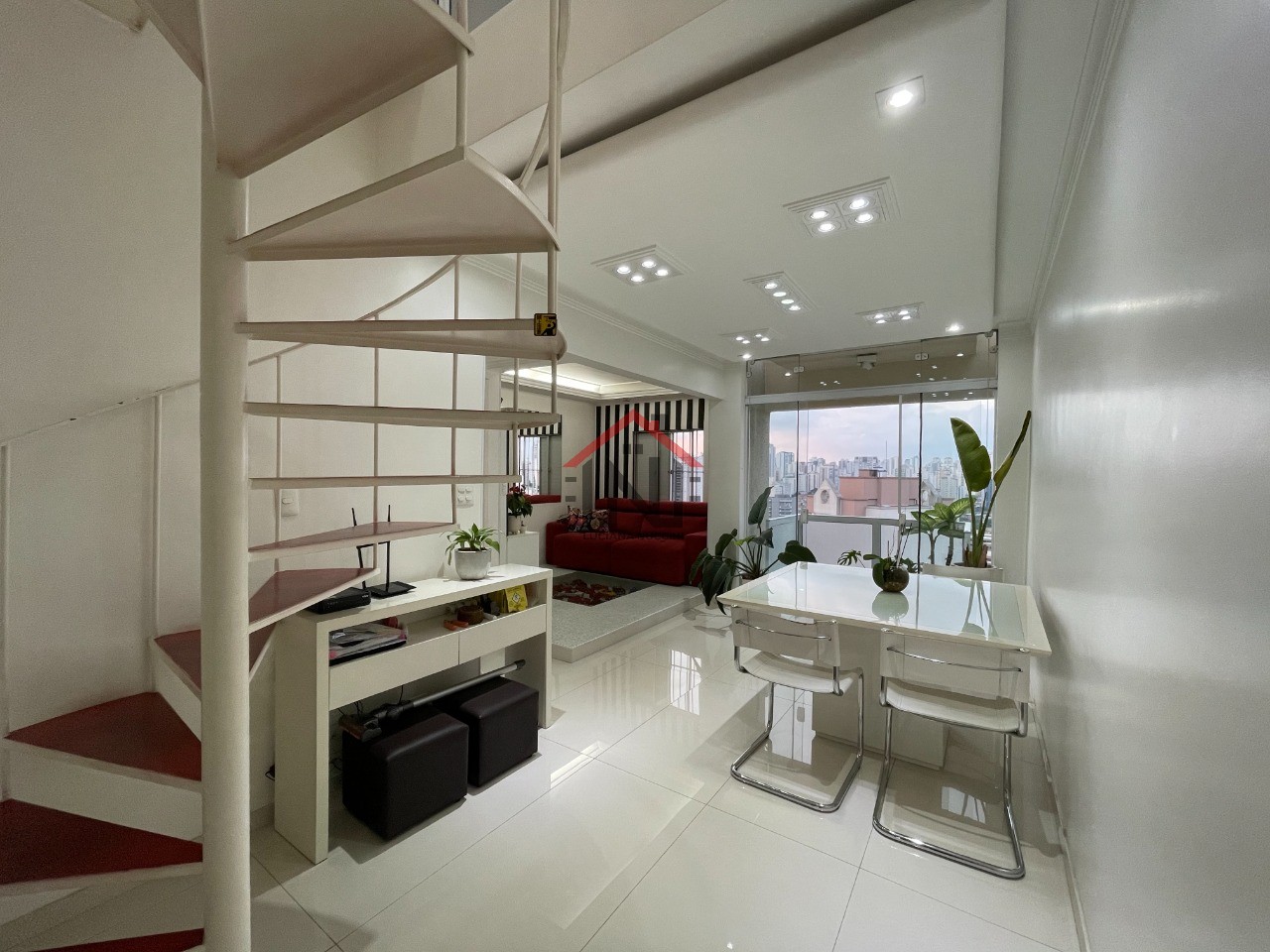 Apartamento de 2 quartos na Vila da Saúde, São Paulo-SP: 120m², 1 suíte, 1 vaga, 2 banheiros. Venha conferir!
