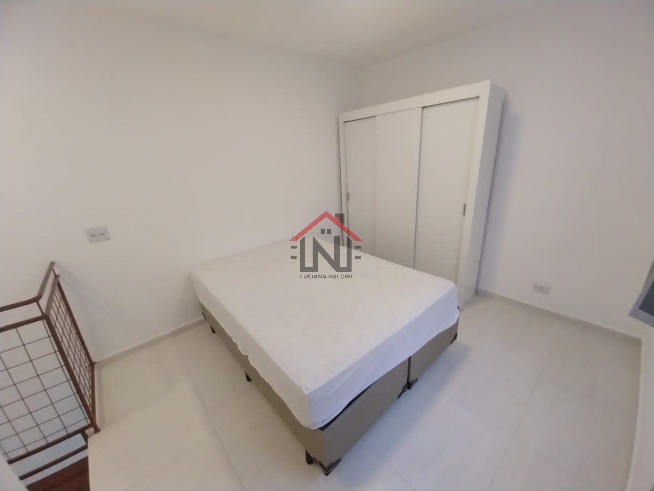 Aluguel de Apartamento com 1 Quarto e Suíte na Vila Dom Pedro I, São Paulo-SP: 35m², 2 Banheiros, Sala!