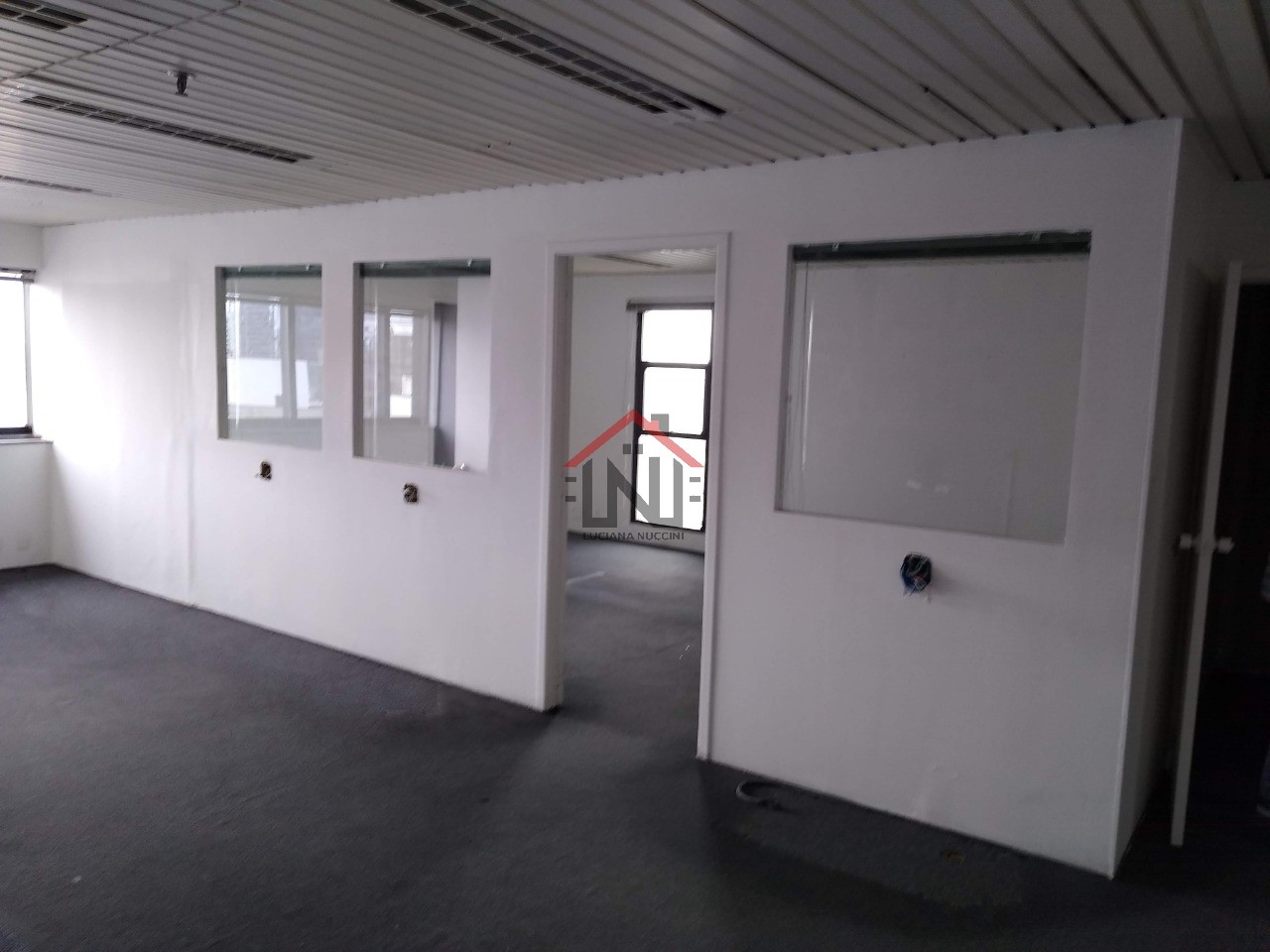 Conjunto Comercial de Alto Padrão na Vila Olímpia, São Paulo - 110,89m², 1 sala, 2 banheiros, 3 vagas de garagem!