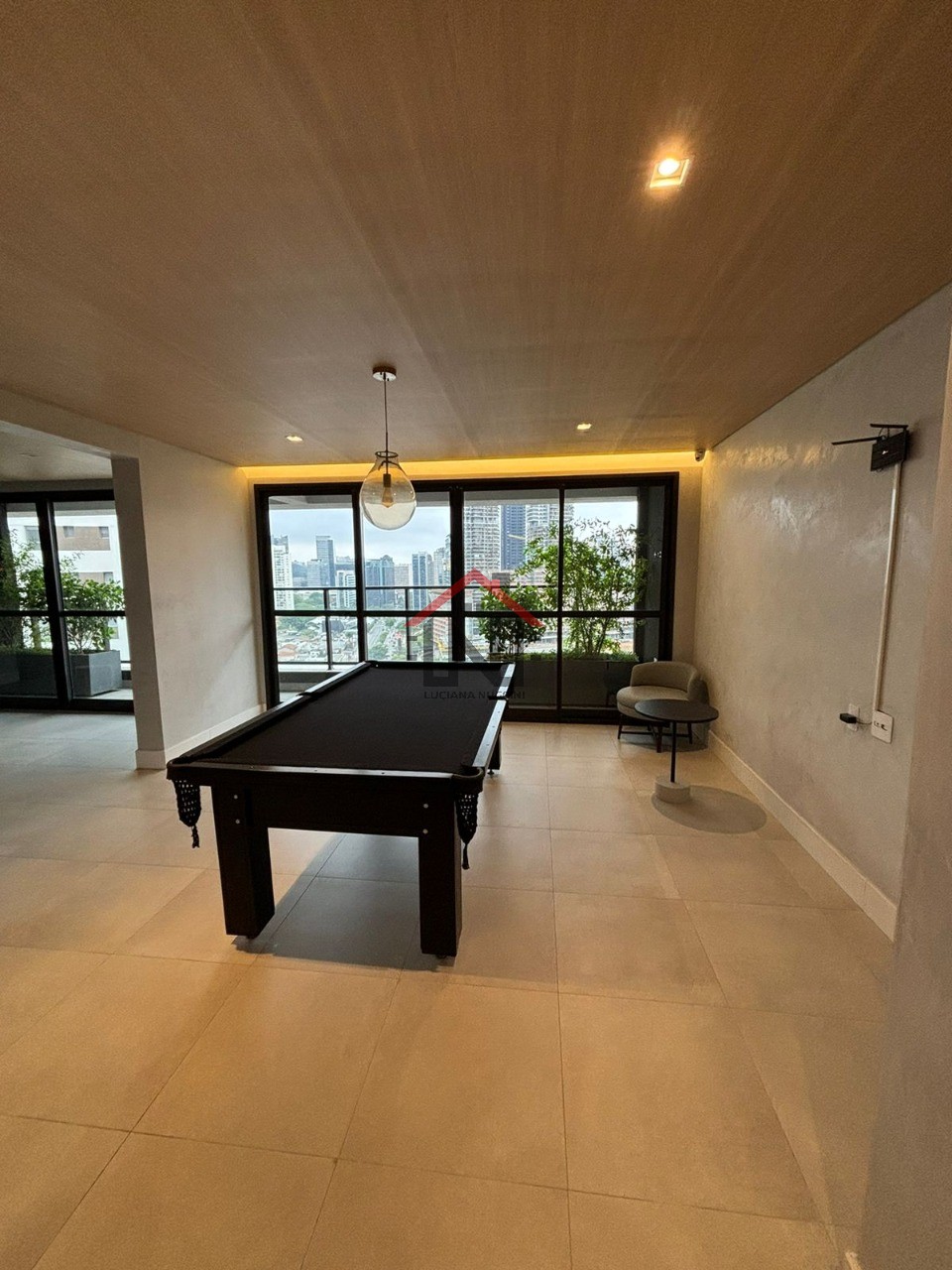Studio para locação no Jardim das Acácias, São Paulo-SP: 1 quarto, 1 banheiro, 28m² de área. Encontre seu espaço perfeito!
