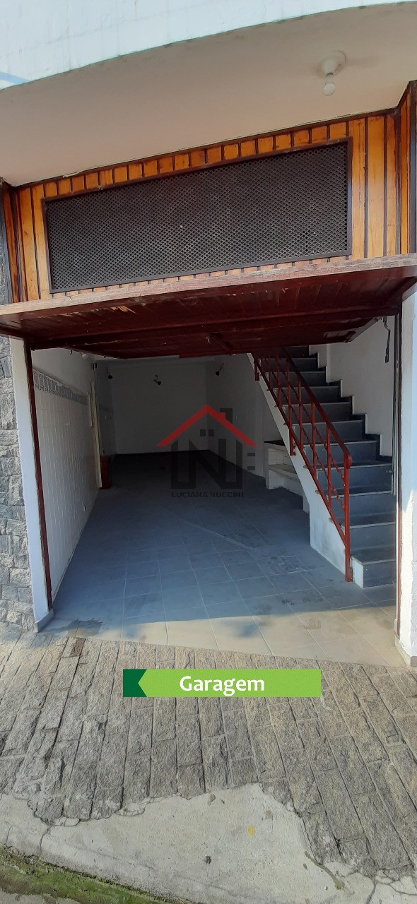 Confira esta incrível casa à venda na Vila Monumento, São Paulo-SP: 2 quartos, sala, 2 banheiros, 2 vagas de garagem, 200m².