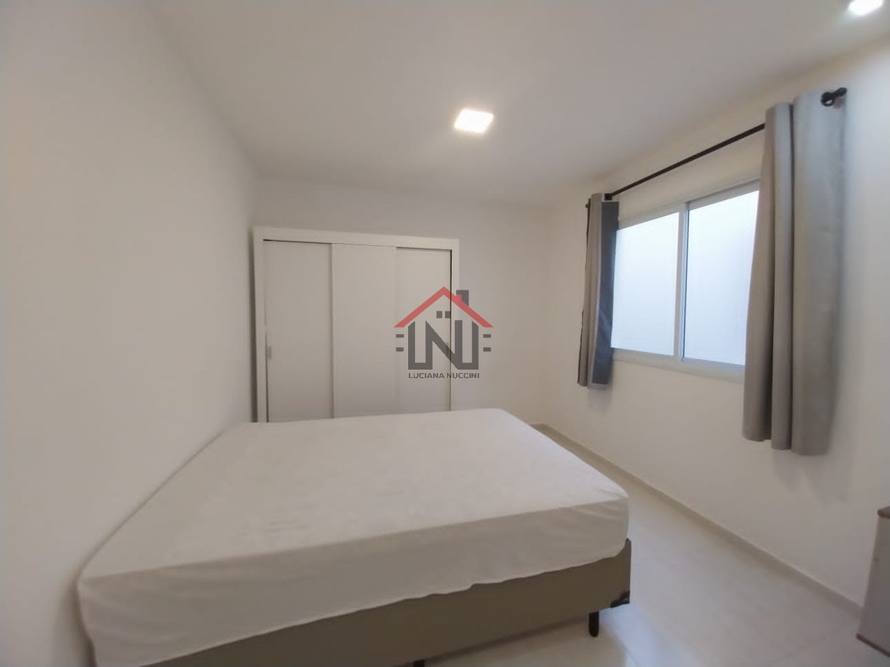 Aluguel de Apartamento com 1 Quarto e Suíte na Vila Dom Pedro I, São Paulo-SP: 35m², 2 Banheiros, Sala!