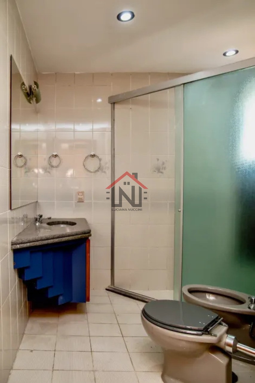 Apartamento de Luxo para Locação na Vila Uberabinha, São Paulo-SP: 3 Quartos, 3 Suítes, 1 Sala, 4 Banheiros, 2 Vagas, 195m².