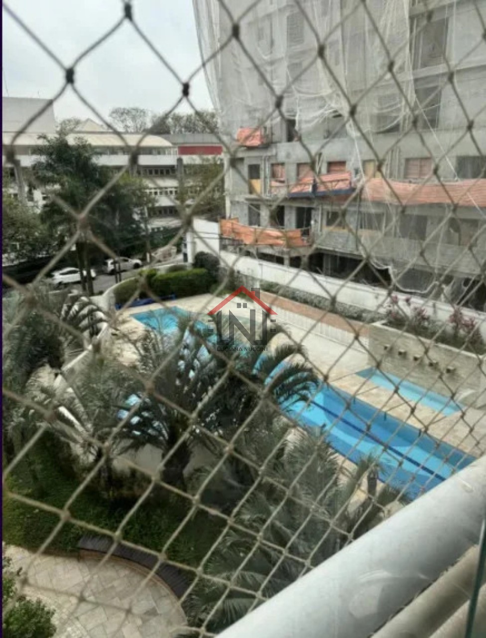 Apartamento à venda em Pinheiros, São Paulo-SP: 3 quartos, 1 suíte, 2 salas, 4 banheiros, 2 vagas de garagem, 100m² de área.