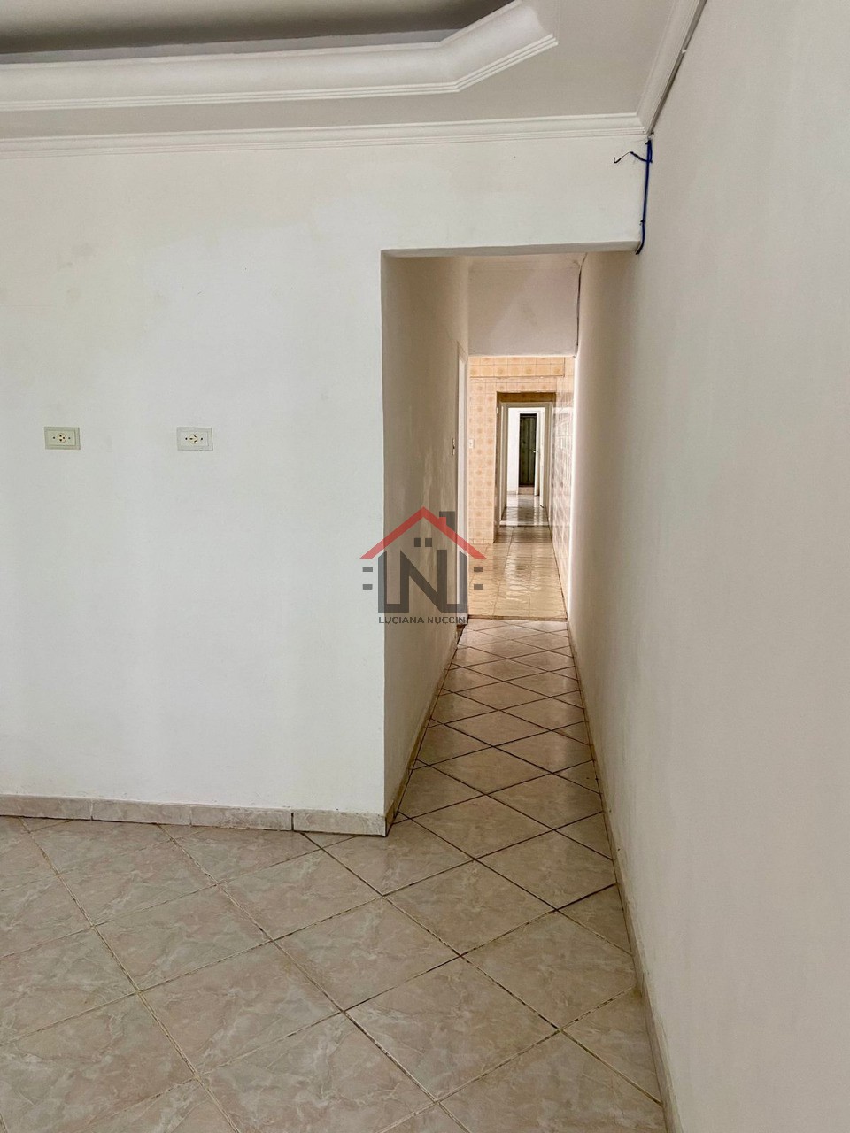 Imperdível! Casa à venda em São Paulo-SP, no Ipiranga. 4 quartos, 2 suítes, 1 sala, 3 banheiros, 2 vagas de garagem. 650m².