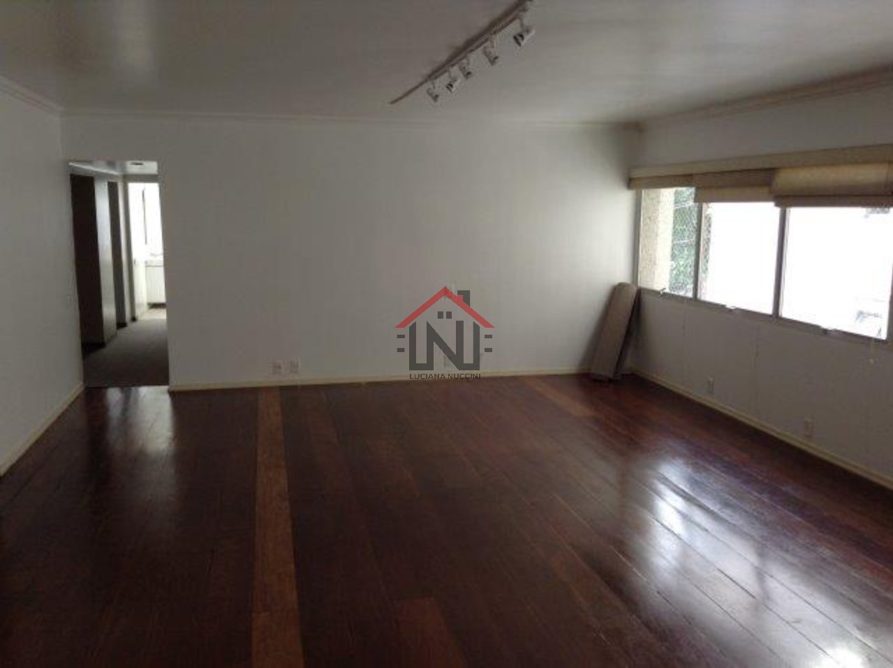 Apartamento de luxo no coração de SP: 3 quartos, 1 suite, 1 sala, 1 banheiro, 2 vagas de garagem, 170m² no Jardim Paulista!