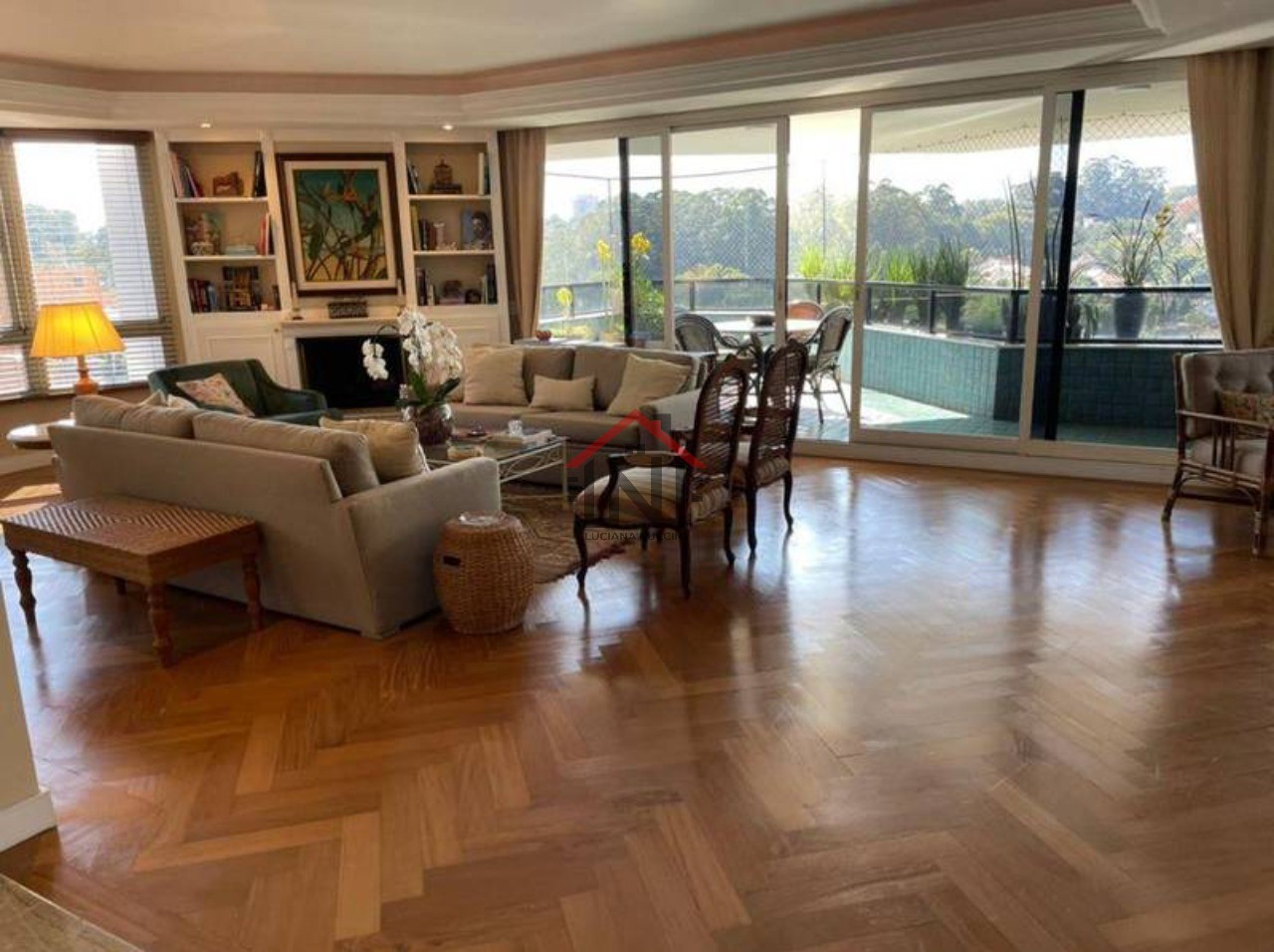 Apartamento de Luxo para Locação no Real Parque, São Paulo-SP: 4 Quartos, 4 Suítes, 1 Sala, 5 Banheiros, 6 Vagas, 370m² Área.