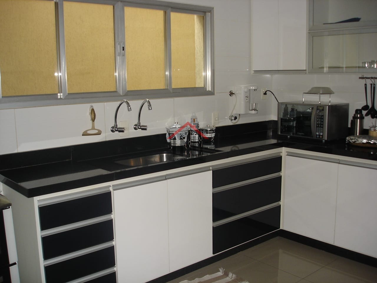 Imperdível: Casa com 4 quartos e 2 suítes na Vila Vera, São Paulo-SP - Confira já!