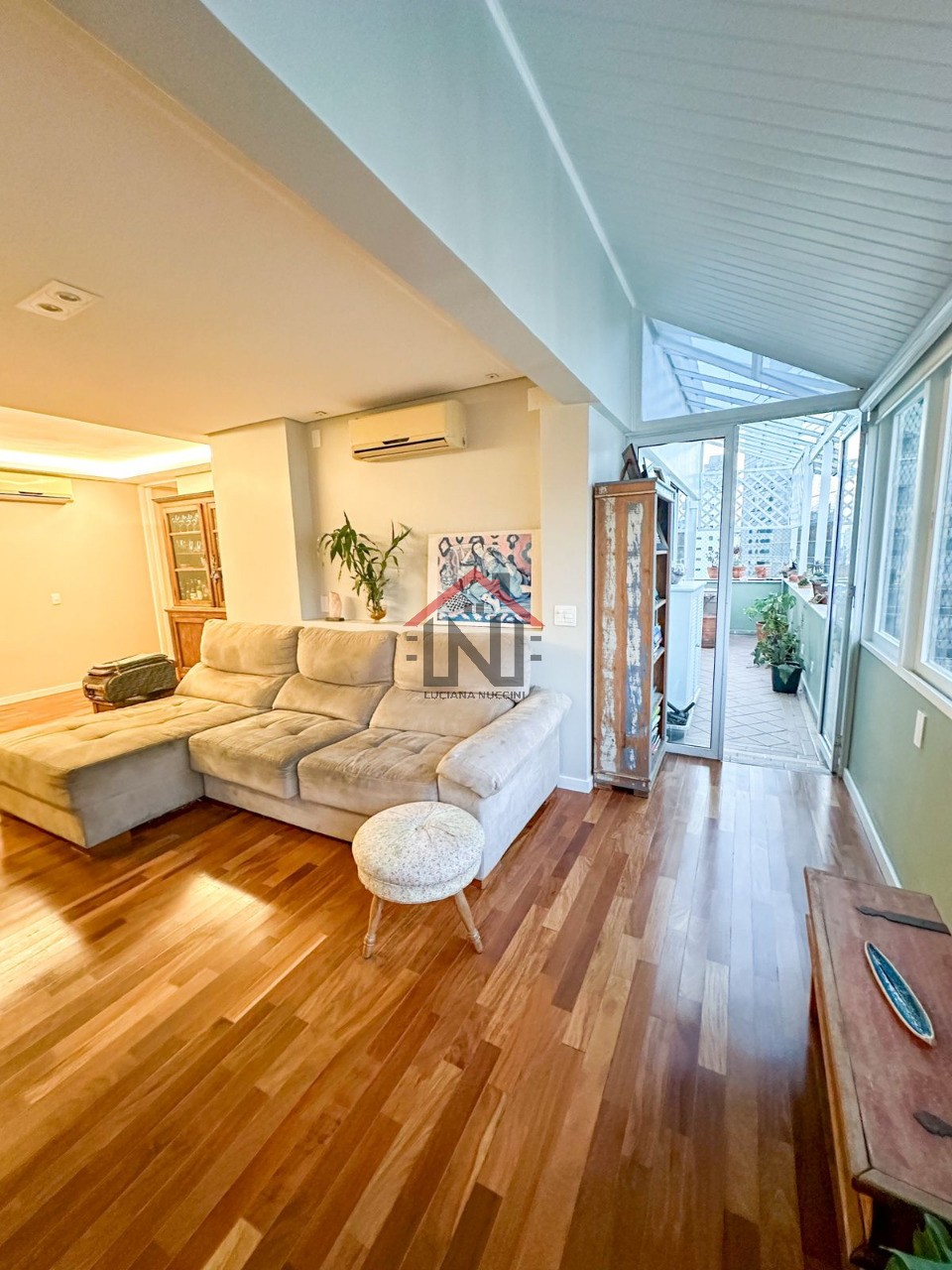 Imperdível apartamento à venda em São Paulo-SP, Itaim Bibi: 3 quartos, 2 suítes, 2 salas, 4 banheiros, 2 vagas, 130m².