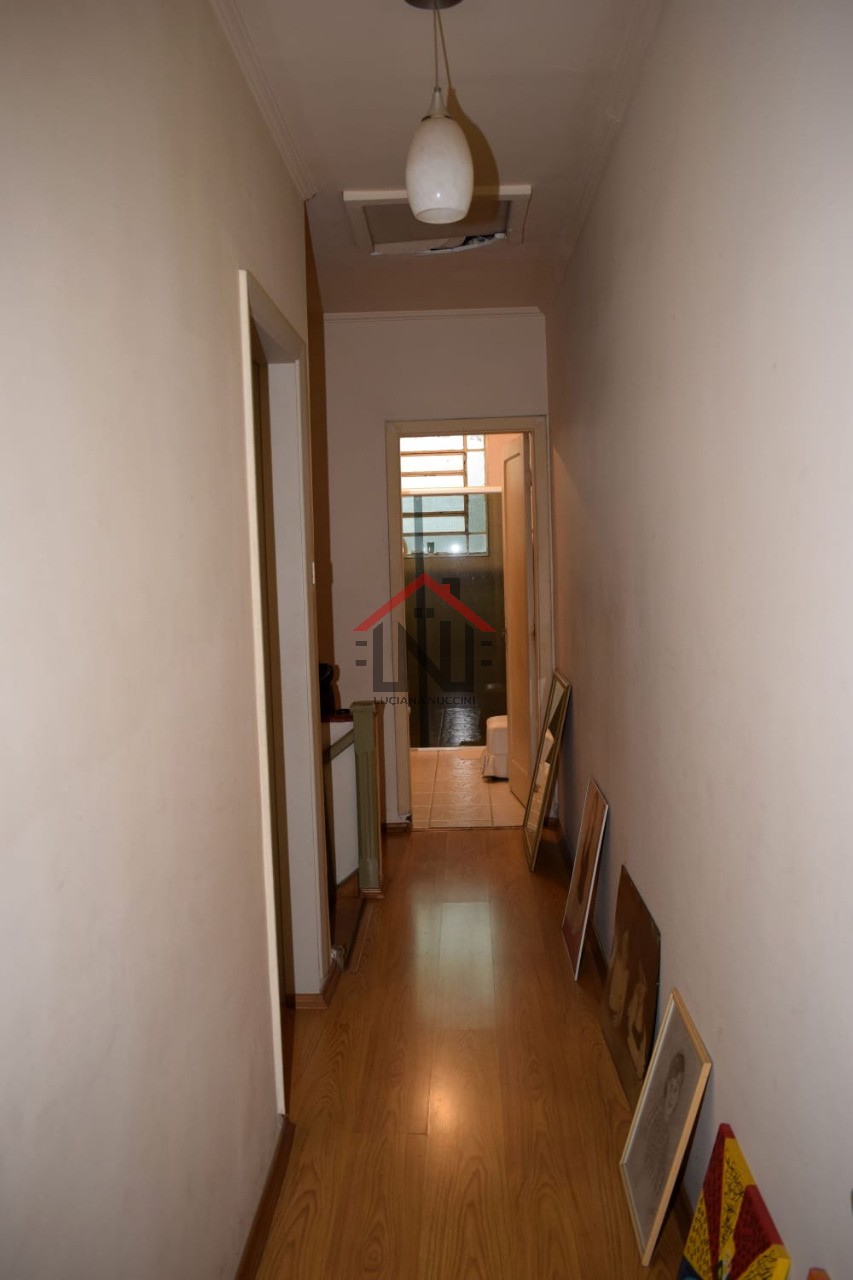 Imóvel Exclusivo à Venda em São Paulo-SP: Casa de 3 Quartos, 1 Suíte, 2 Salas e 2 Vagas de Garagem em Mirandópolis
