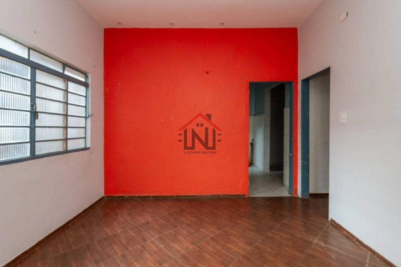 Casa à venda em Perdizes, São Paulo-SP: 3 quartos, 2 quintais, 2 banheiros, 3 vagas, 400m² de área. Aproveite!