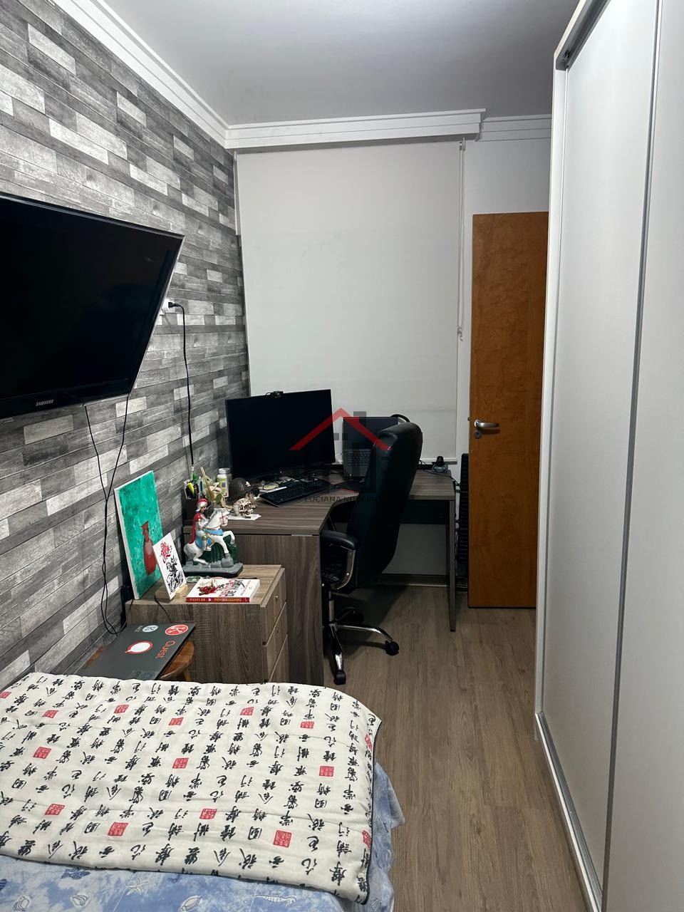 Imperdível! Casa à venda em São Paulo - Vila Moinho Velho com 3 quartos, 1 sala, 3 banheiros e garagem. Venha conhecer!