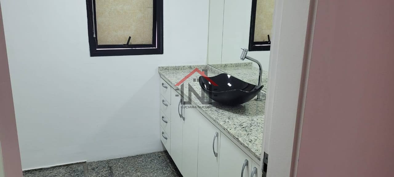 Conjunto Comercial de Alto Padrão no Jardim Paulista, São Paulo-SP: 1 Sala, 3 Banheiros, 2 Vagas, 137m². Venha Conferir!