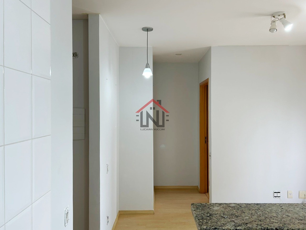 Apartamento para locação na Vila Mariana, São Paulo-SP: 1 quarto, 1 banheiro, 1 vaga, 45m² de área. Venha conferir!