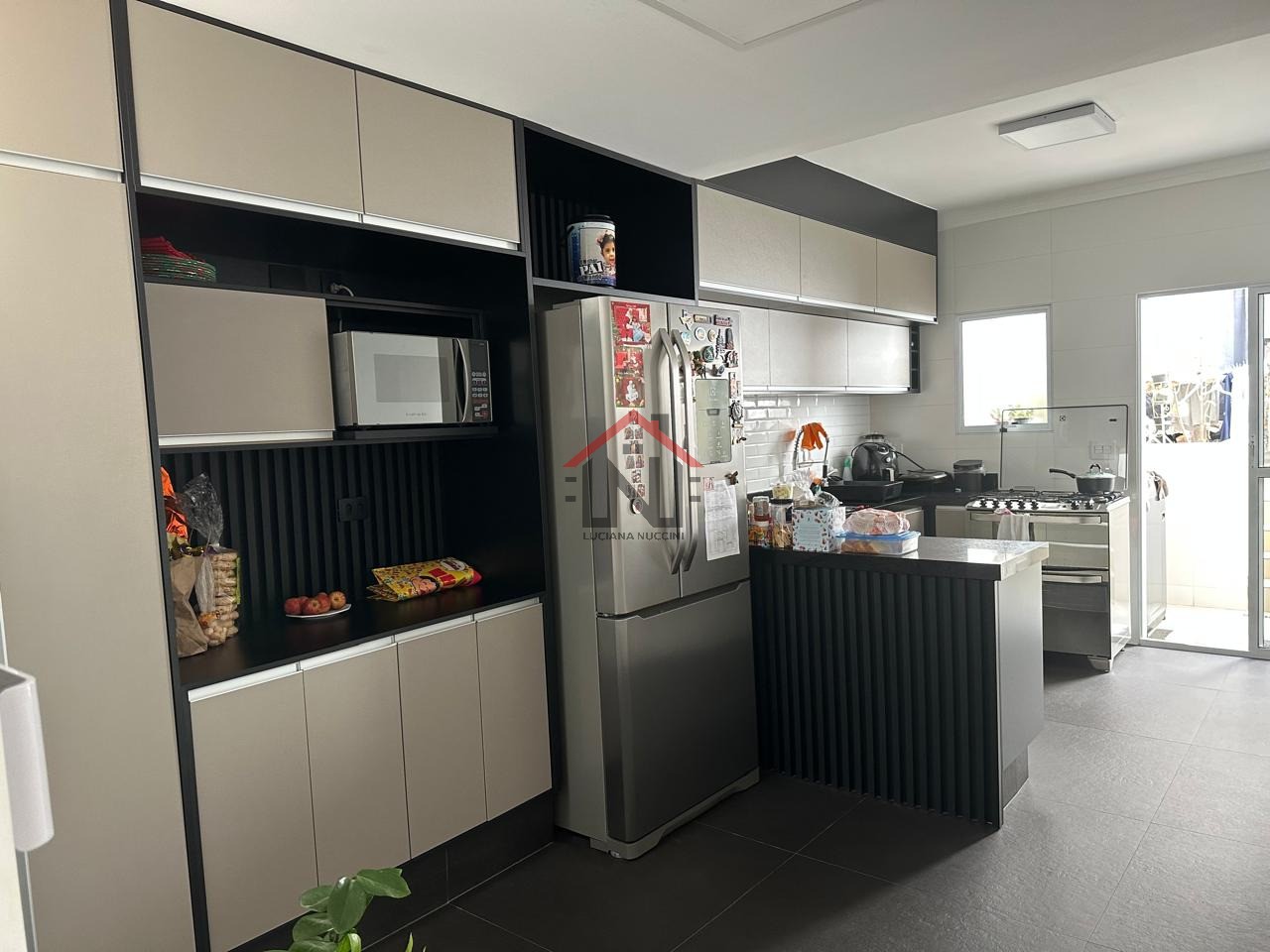 Imperdível! Casa à venda em São Paulo - Vila Moinho Velho com 3 quartos, 1 sala, 3 banheiros e garagem. Venha conhecer!