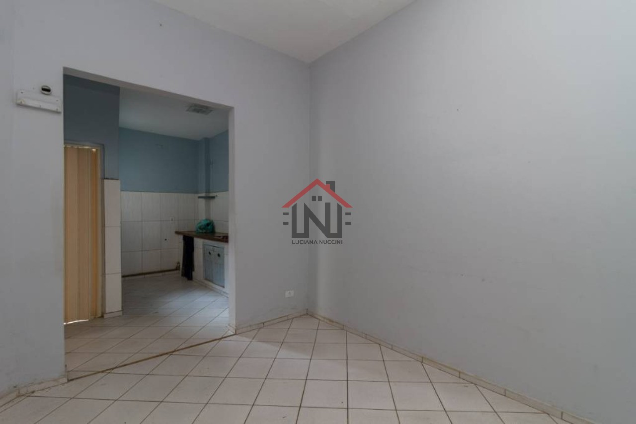 Casa à venda em Perdizes, São Paulo-SP: 3 quartos, 2 quintais, 2 banheiros, 3 vagas, 400m² de área. Aproveite!