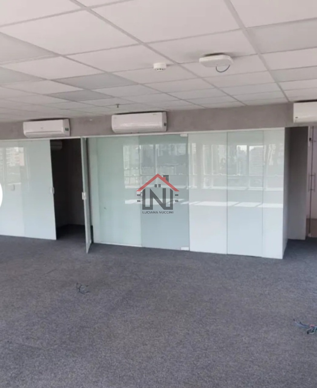 Excelente Conjunto Comercial para Locação na Bela Vista, São Paulo - 110m², 1 Sala, 3 Banheiros e 2 Vagas de Garagem!